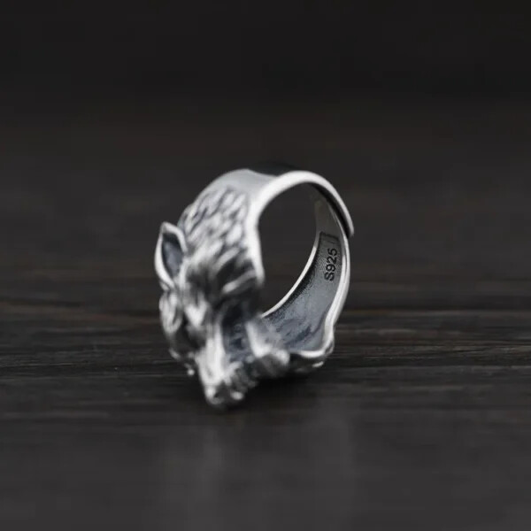 Wolf Head Ring