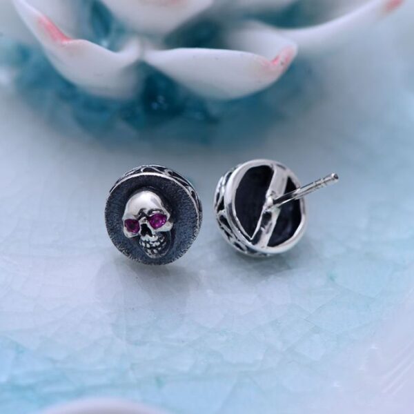 Skull Stud Earring