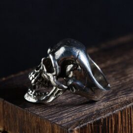 Sterling Silver Evil Skull Ring With Cracks