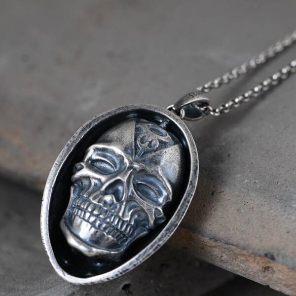 Knight Mask Skull Pendant Necklace