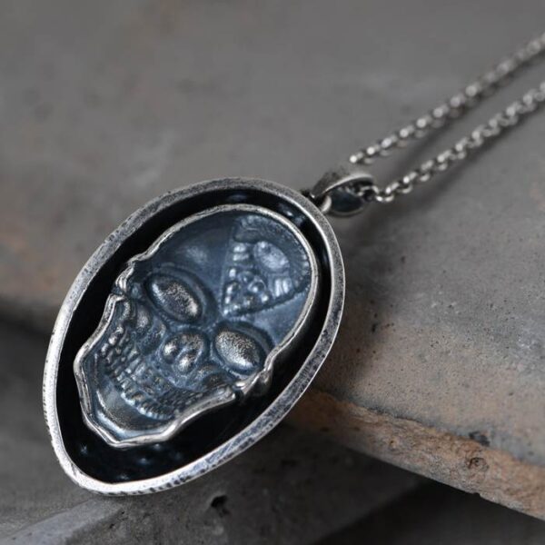 Knight Mask Skull Pendant Necklace