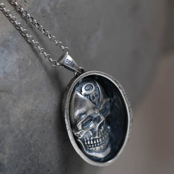 Knight Mask Skull Pendant Necklace