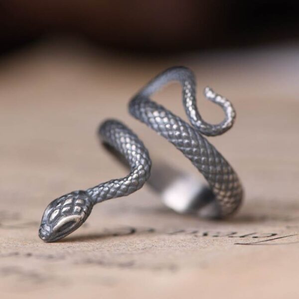 Silver Gothic Snake Ring