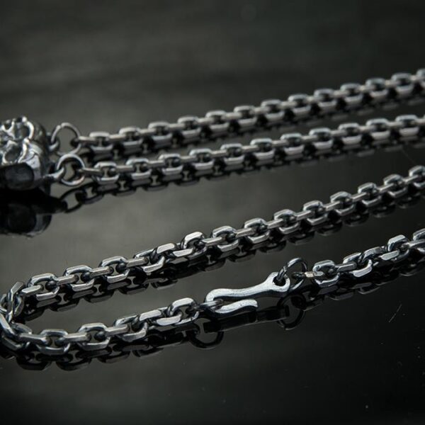 Heavy Gothic Half Skull With 2 Skulls & Oval Chain Links Necklace