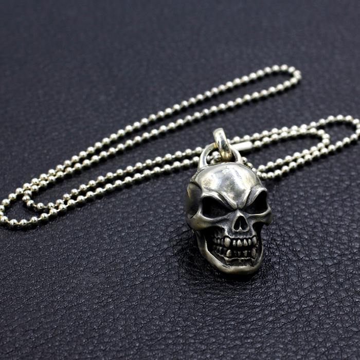 Sterling Silver Large Skull Pendant With 22