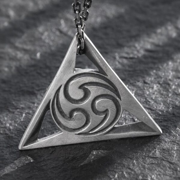 Triangular Hands Eye Pendant Necklace