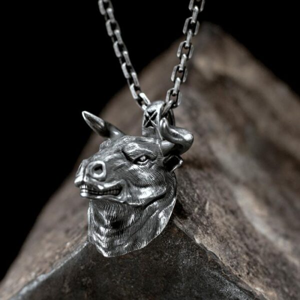 Cow Head Pendant Necklace