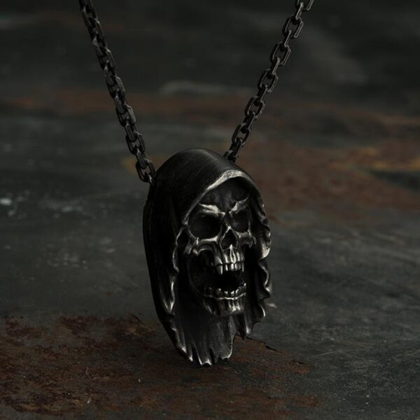 Reaper Vampire Skull Pendant Necklace