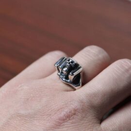 Skull Fist Hand Ring