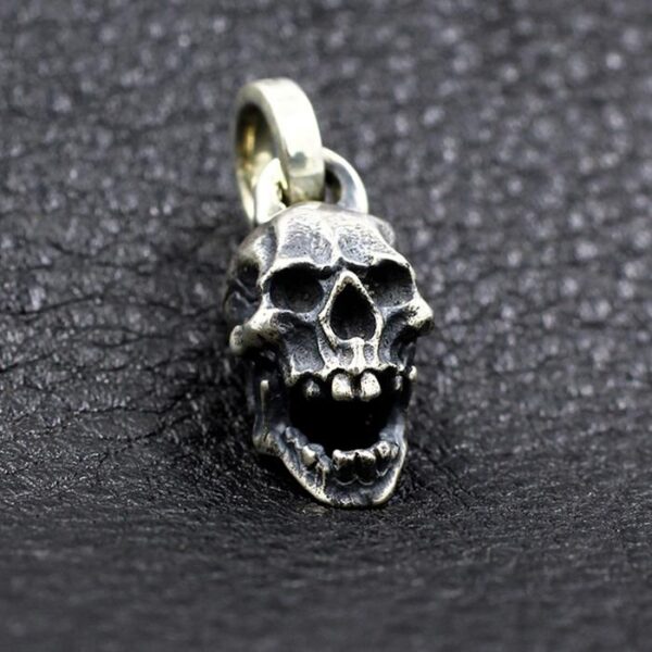 toothy skull pendant necklace