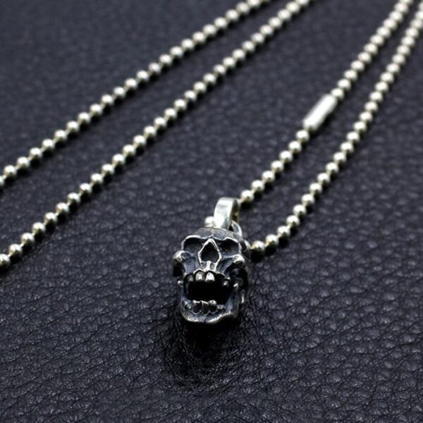 toothy skull pendant necklace