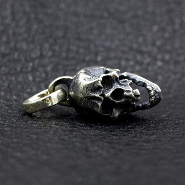 toothy skull pendant necklace