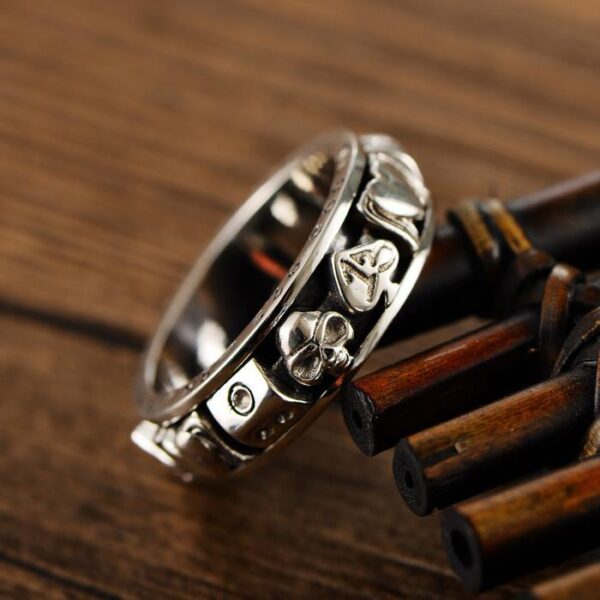 Gamble Poker Skull Spinner Ring