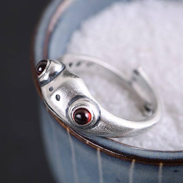 Brushed 990 Silver Frog Ring