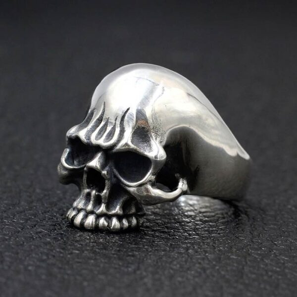 Angry Flames Skull Ring