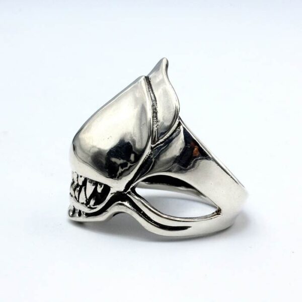 Predator Alien Ring