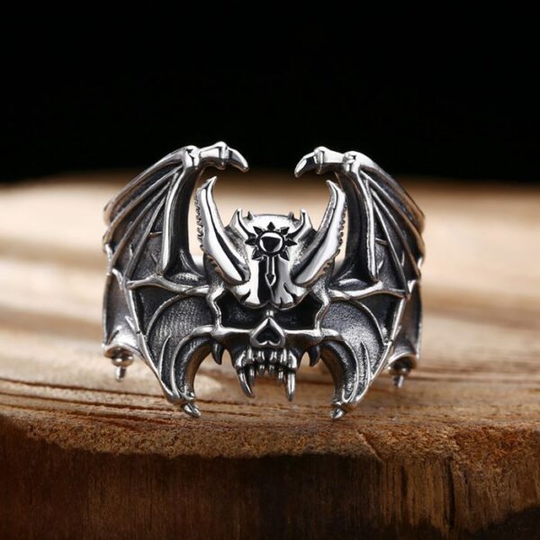 Vampire Skull Ring