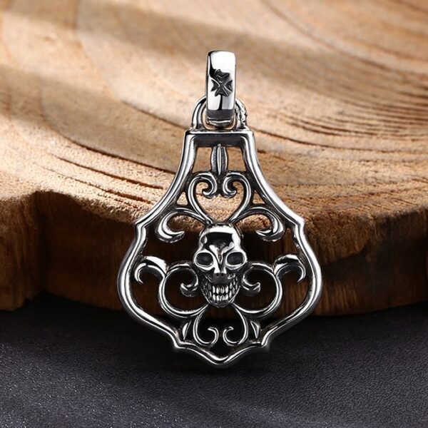 Skull Vine Pendant