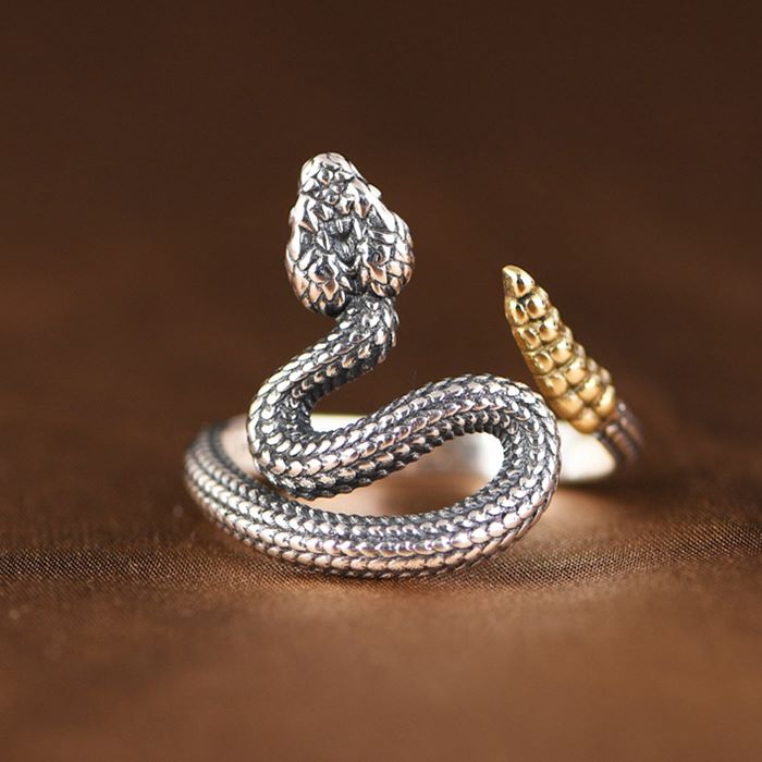 Rattlesnakes Ring