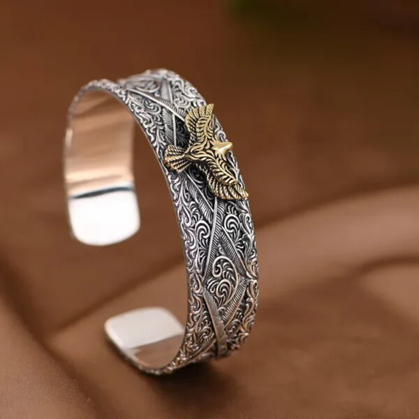 Lvy Eagle Bangle