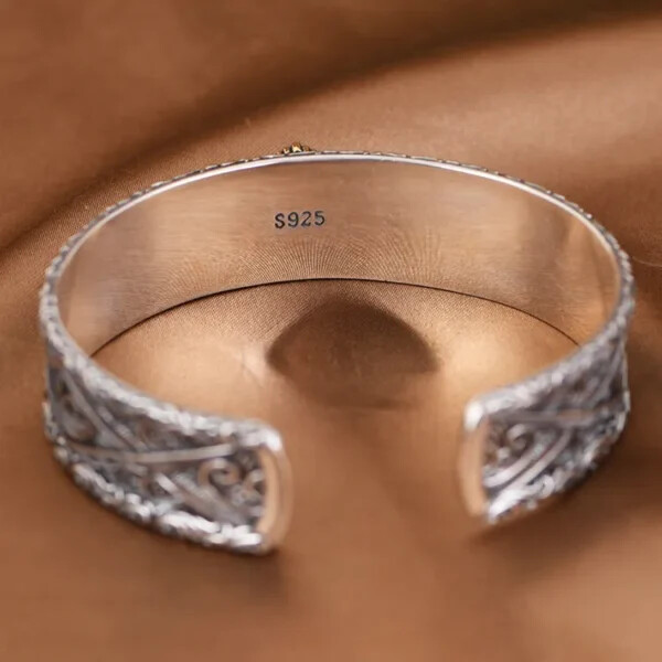 Lvy Eagle Bangle
